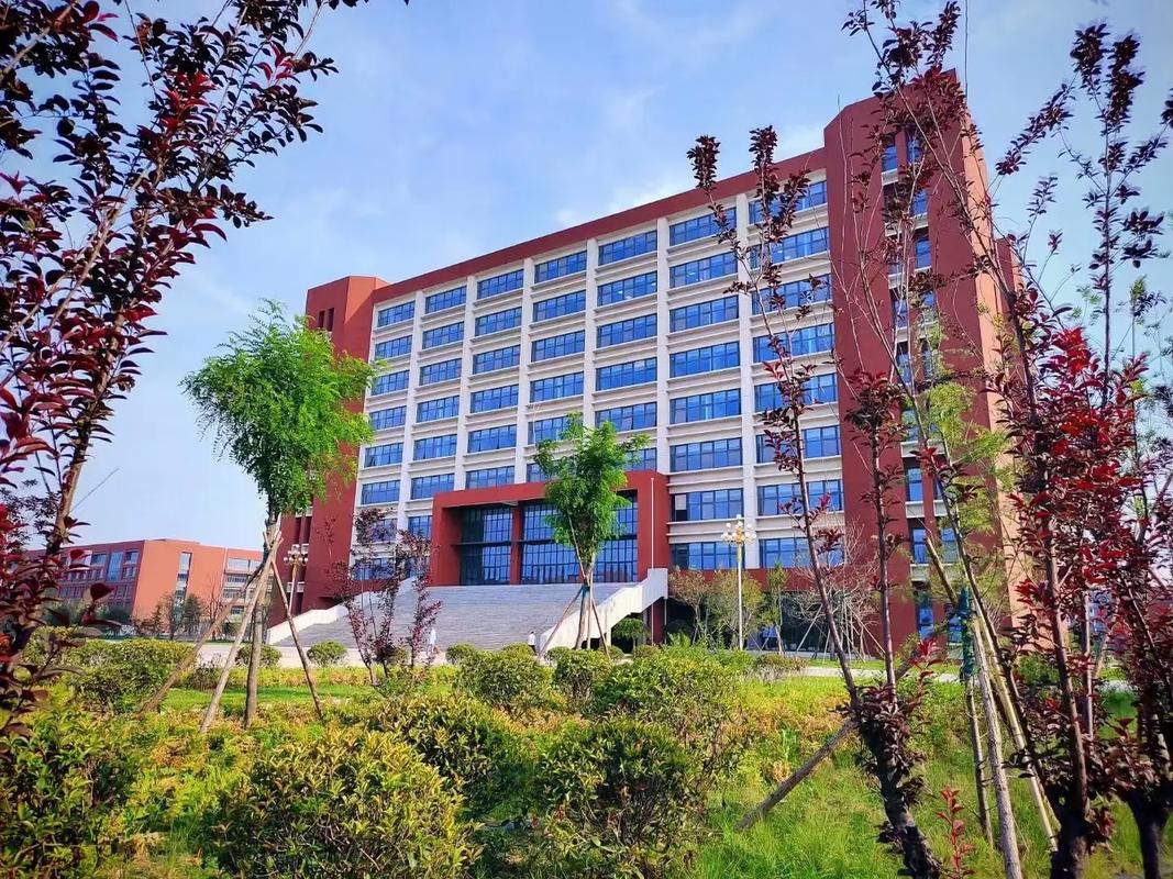 鲁中高级技工学校?鲁中高级技工学校杨莹莹?-第3张图片-职教招生网 鲁中高级技工学校?鲁中高级技工学校杨莹莹?-第3张图片-职教招生网