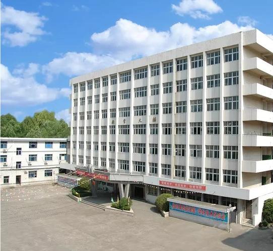 江西技工职业学校怎么样??江西技工学校名单?-第7张图片-职教招生网 江西技工职业学校怎么样??江西技工学校名单?-第7张图片-职教招生网