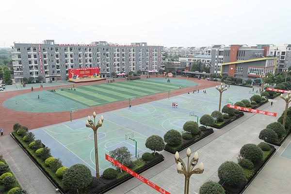 成都机电学校专业有哪些?成都机电学校有哪些校区?-第2张图片-职教招生网 成都机电学校专业有哪些?成都机电学校有哪些校区?-第2张图片-职教招生网