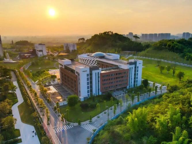 成都天府航空职业学校官方网站，成都天府航空职业学校官方网站招生