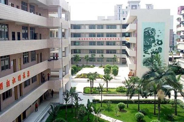 高州市信息职业技术学校是技校??广东省高州市信息职业技术学校怎么样?-第5张图片-职教招生网 高州市信息职业技术学校是技校??广东省高州市信息职业技术学校怎么样?-第5张图片-职教招生网